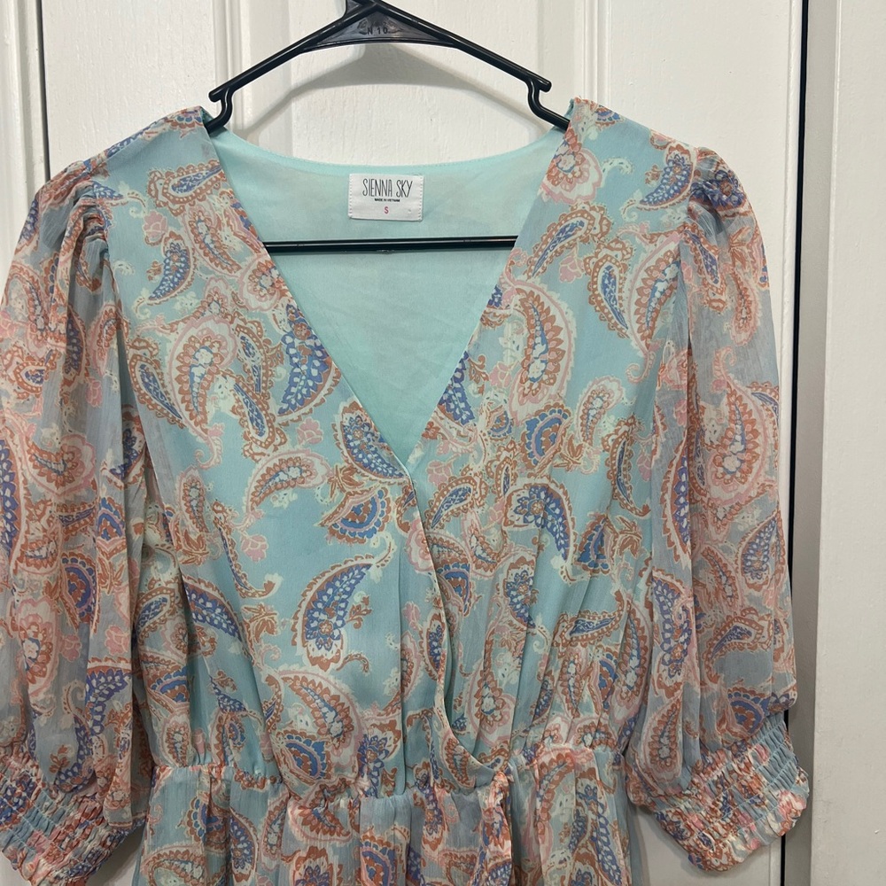 Pretty Paisley Spring Dress Small - Picture 2 of 6
